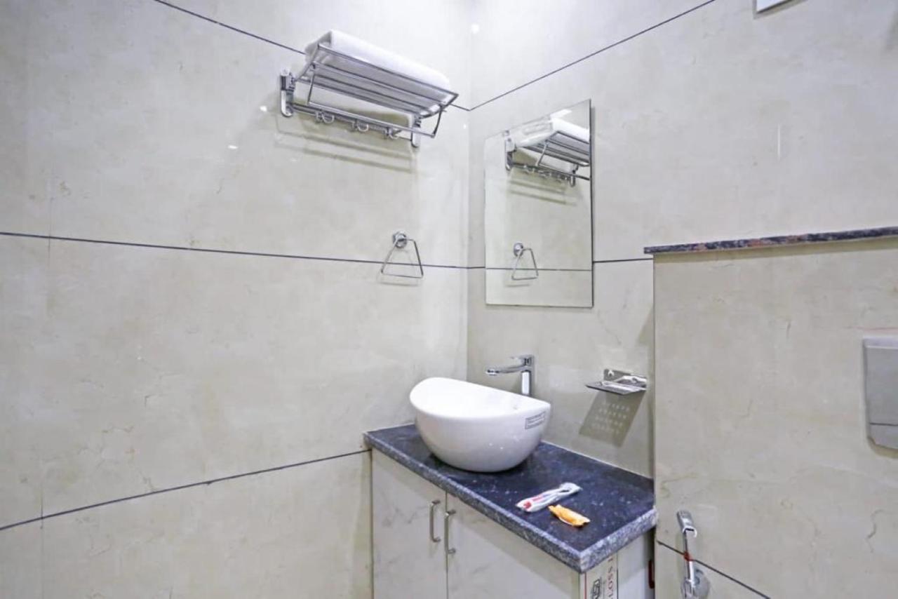 Hotel Mannat Bhera Enclave New Delhi Eksteriør bilde